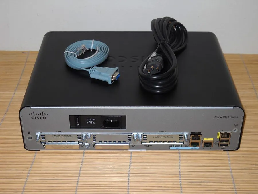 Маршрутизатор Cisco 1941/K9 2-Port 1900 Series Integrated Gigabit Security Route