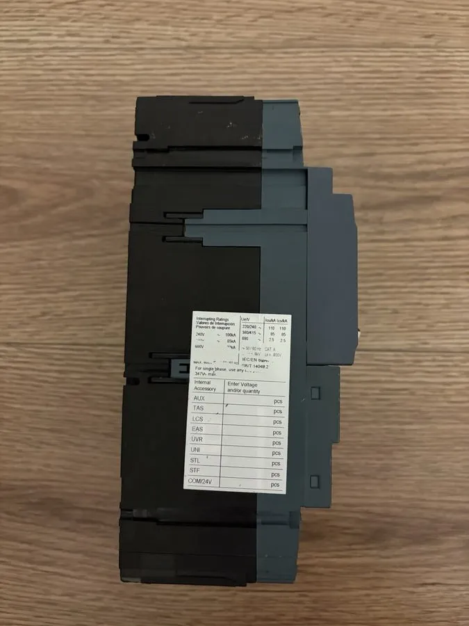 Автоматический выключатель Siemens 3VA6115-6HL36-0AA0 Sentron 3-Pole 150A 600V C — фото лота 2