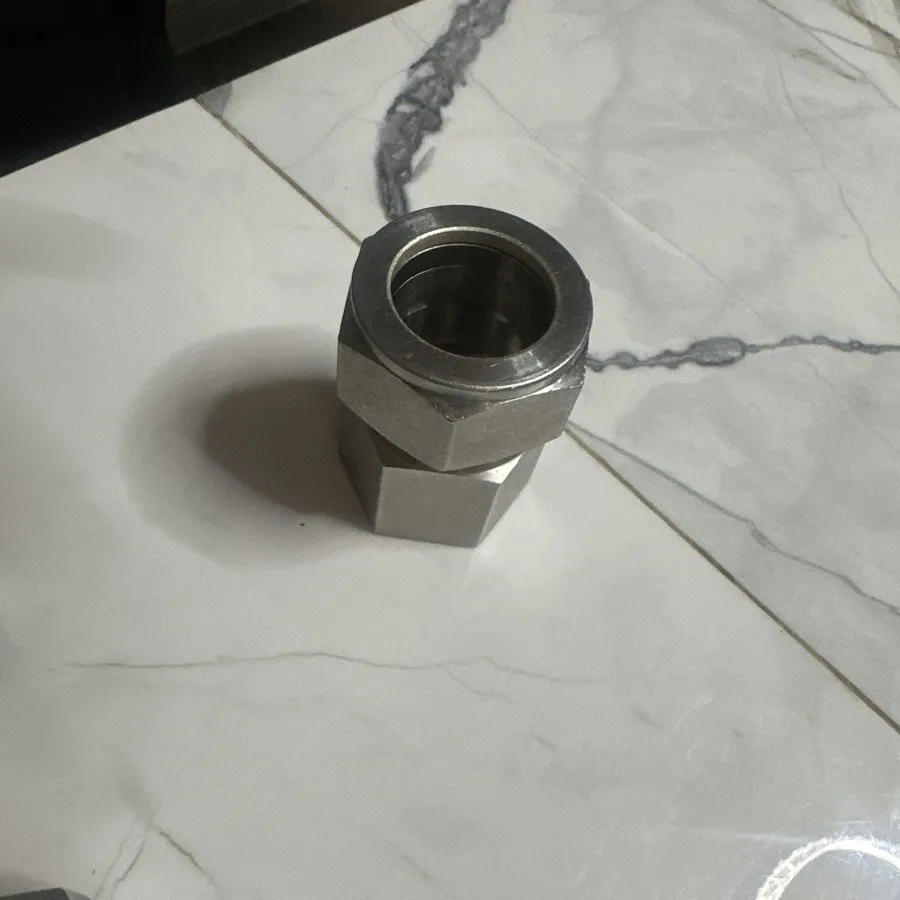 Фитинг Swagelok SS-1610-7-12 Stainless Steel Swagelok Tube Fitting FNSP — фото лота 1
