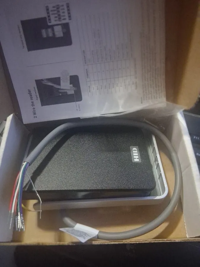 Оборудование видеонаблюдения HID Signo 40NKS-02-000000 er 40