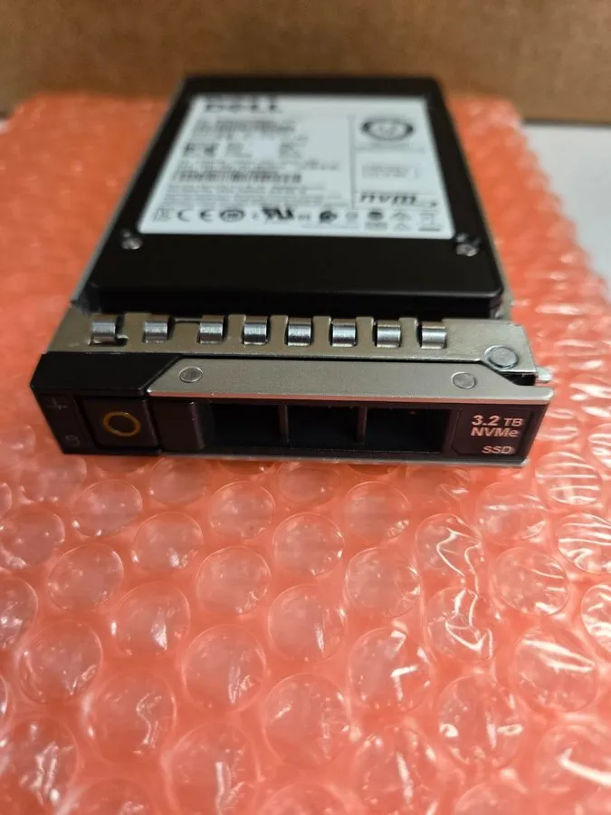 SSD-накопитель Dell Samsung PM1725a 3.2TB U.2 PCIe NVMe Enterprise SSD JDMHM MZ-