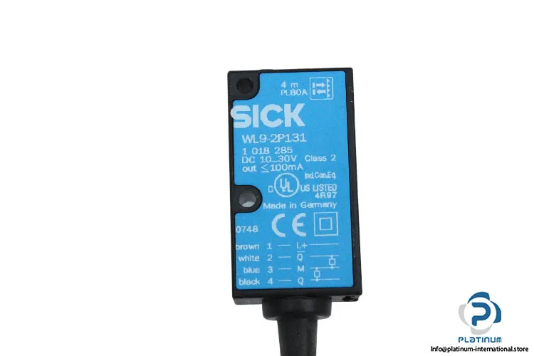 Фотоэлектрический датчик SICK 1018285 Retro-Reflective Photoelectric Sensor WL9-