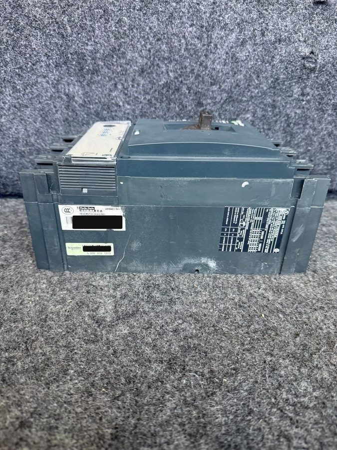 Автоматический выключатель SCHNEIDER ELECTRIC NSX400N Compact Circuit Breaker 40 — фото лота 2