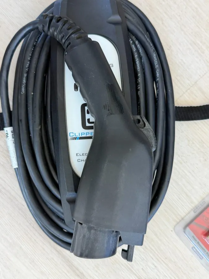 Аккумулятор Clipper Creek LCS-20P EVCS Level 2 240V 16A NEMA 14-50 Level 2 Charg — фото лота 1