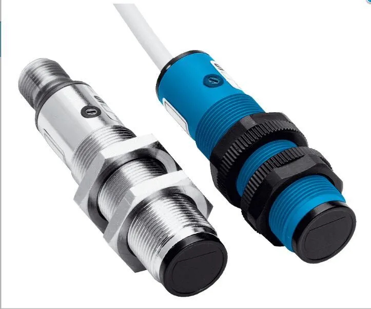 Датчик приближения SICK VTE18-4P2640 Photoelectric proximity sensor PNP