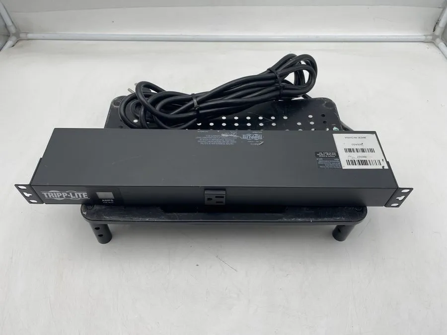 Блок розеток PDU Tripp Lite PDUMH15 1.4kW Metered PDU 120V 13 Outlets 5-15R 5-15