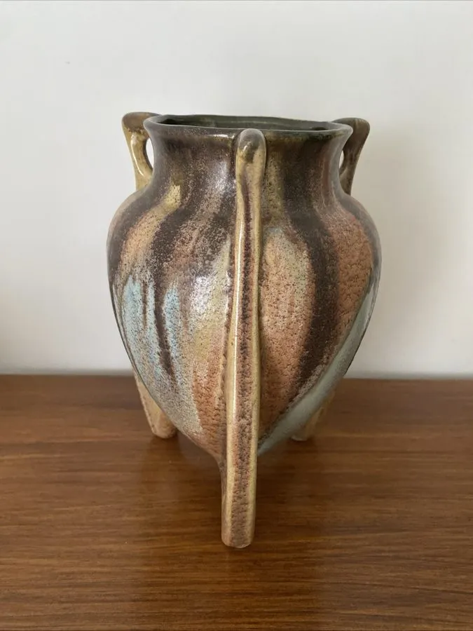 Оборудование видеонаблюдения Rare Art Deco Belgian Thulin Drip Glaze Vase Tripod — фото лота 1