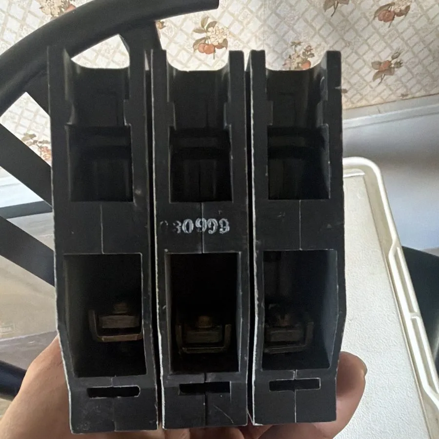 Автоматический выключатель Siemens HED63B020 I-T-E Sentron Series Circuit Breake — фото лота 1