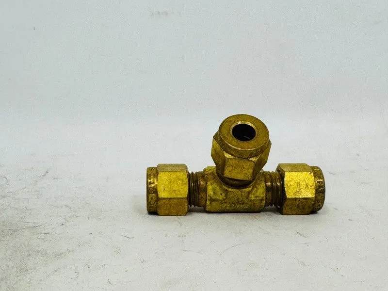 Фитинг B-400-3 Brass Swagelok Tube Fitting, 1/4 in. Tube OD