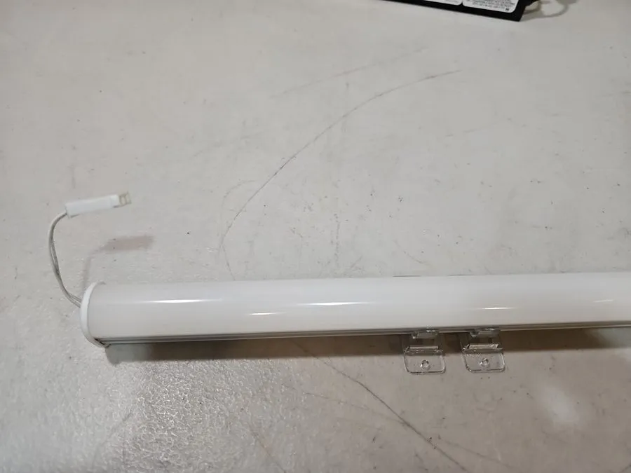 Операторское оборудование CREE LED UR2-48-35K-FD-LB LIGHT 4FT LIGHT BAR — фото лота 1