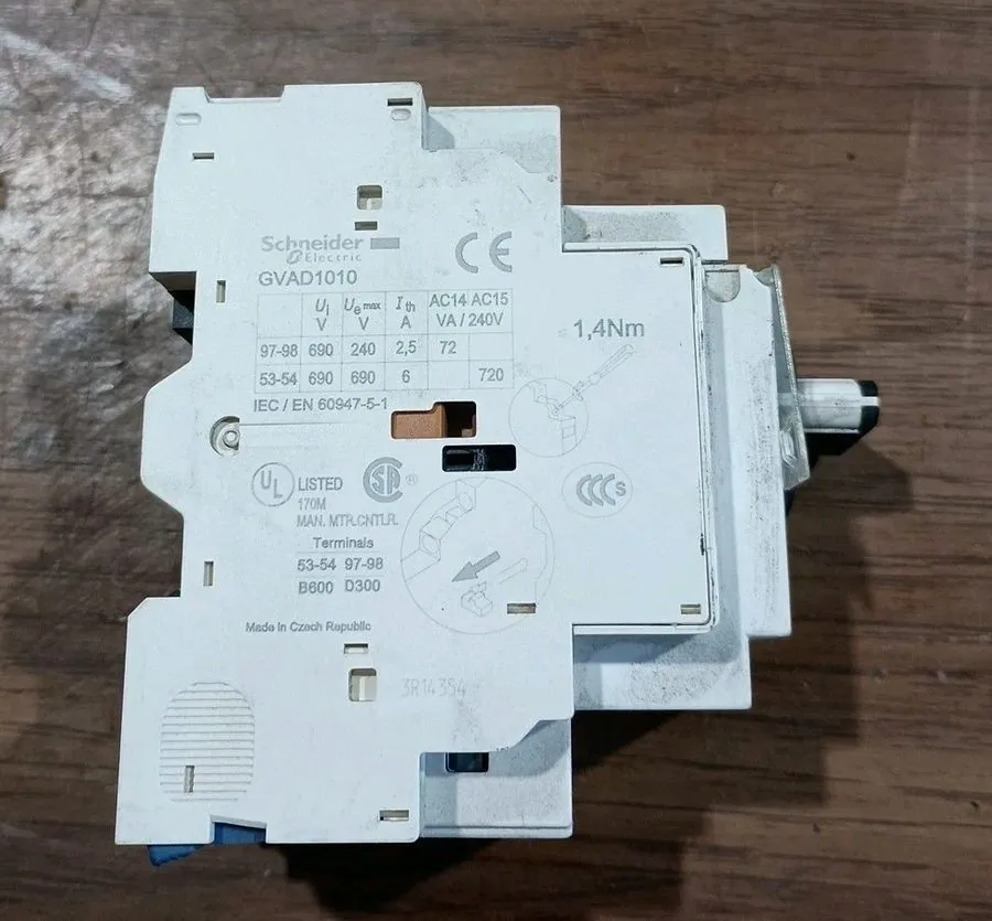Автоматический выключатель SCHNEIDER GV2-PM04 C Circuit Breaker 0.40-0.63A — фото лота 2