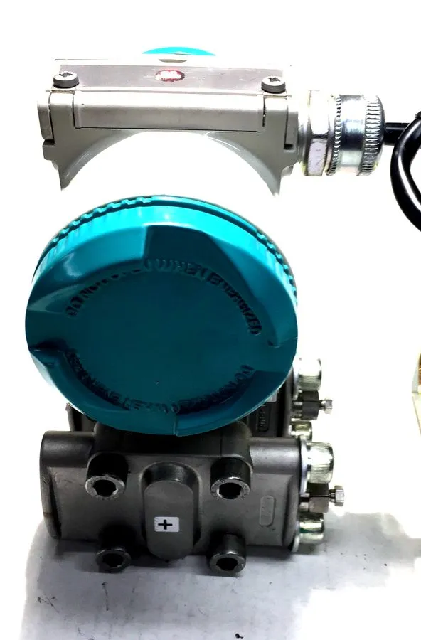 Датчик давления SIEMENS SITRANS P DS III 7MF4433-1EA22-INC-Z PRESSURE TRANSMITTE — фото лота 2