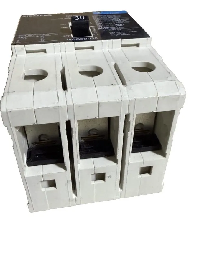Автоматический выключатель Siemens NGB NGB3B030 3 Pole 30 Amp 480V Circuit Break