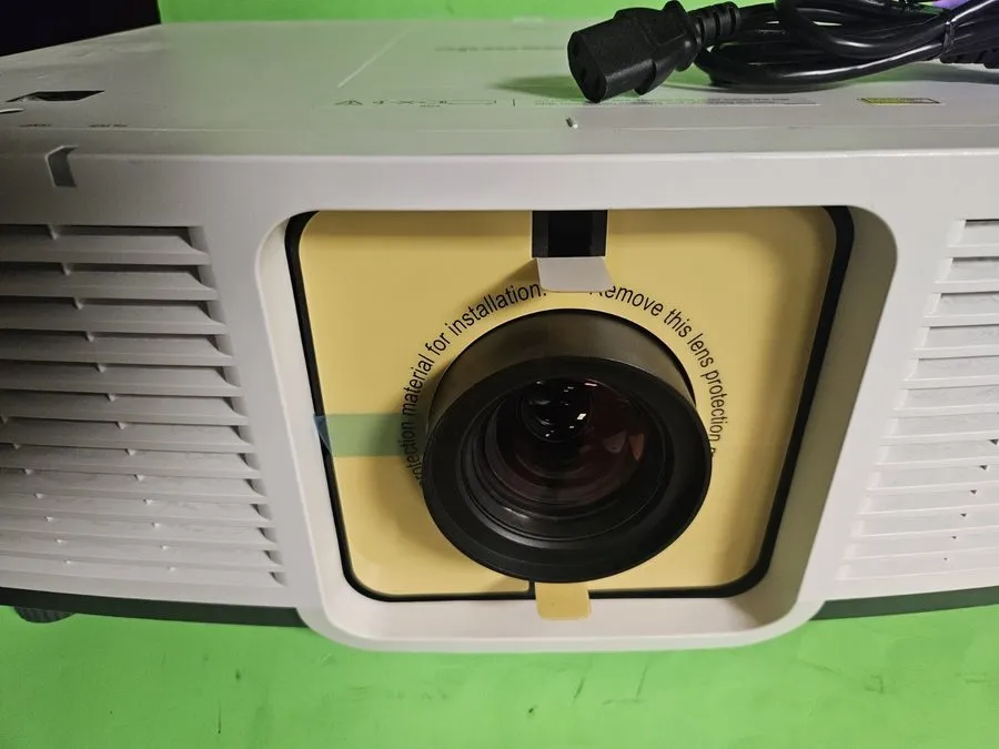 Проектор Panasonic PT-MZ680W U Laser LCD, 6 000 lumens, WUXGA Projector 0H — фото лота 1