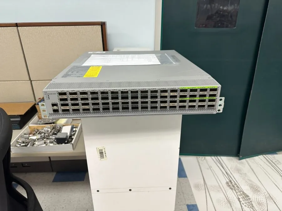 Коммутатор N9K-C9364C NEXUS 9364C SWITCH WITH DUAL DC POWER SUPPLIES NXA-PDC-930