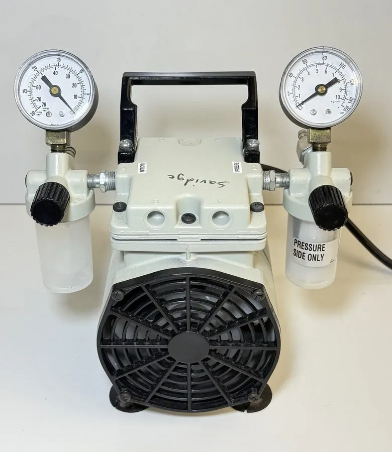 Насос Welch Gardner Denver Laboratory Oil-free diaphragm vacuum pump 2522Z-01 — фото лота 1