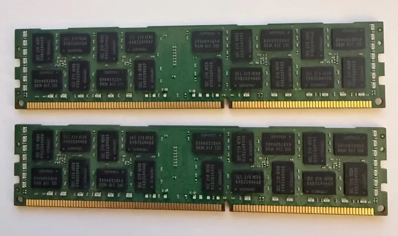 Модуль памяти Samsung M393B1K70DH0-CK0(/YK0) DDR3 1333MHz PC3-12800R 2Rx4 RDIMM  — фото лота 1