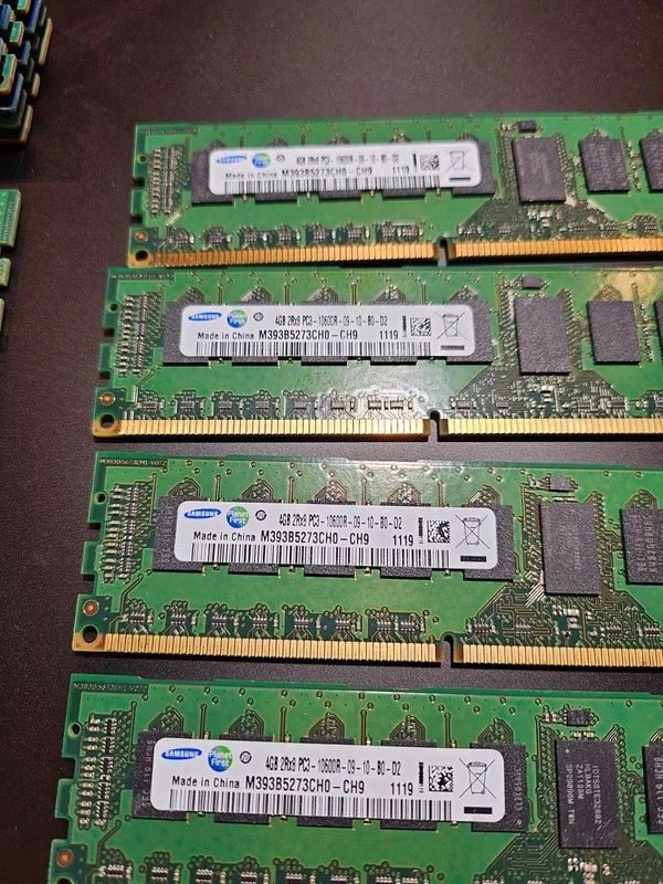 Модуль памяти (9X 4GB) PC3L-10600E & (4 X 4GB) PC3L-10600R DDR3 Server Memory