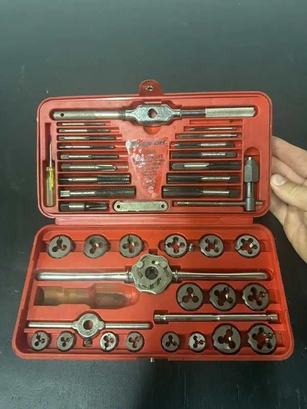 Режущий инструмент Snap On TD-2425 Tap & Die Set Missing One Piece Pre Owned — фото лота 2