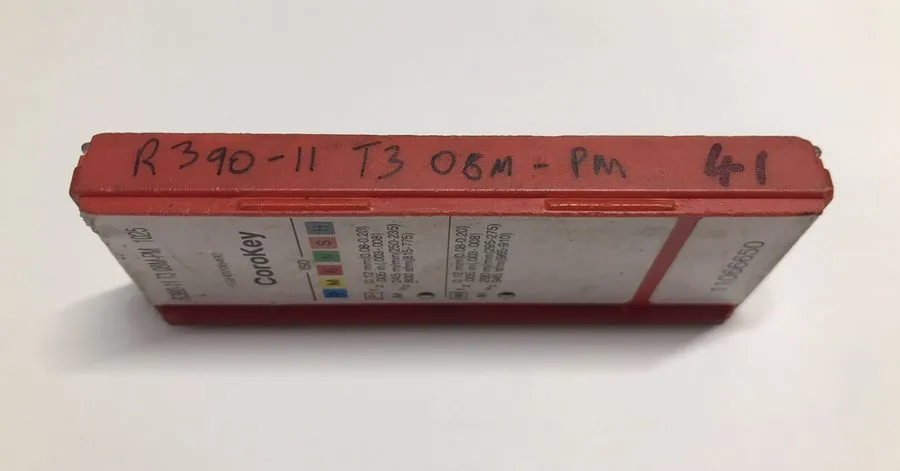 Режущий инструмент 25pk MILLING INSERT R390-11 T3 08M-KL 3040 Sandvik Coromant