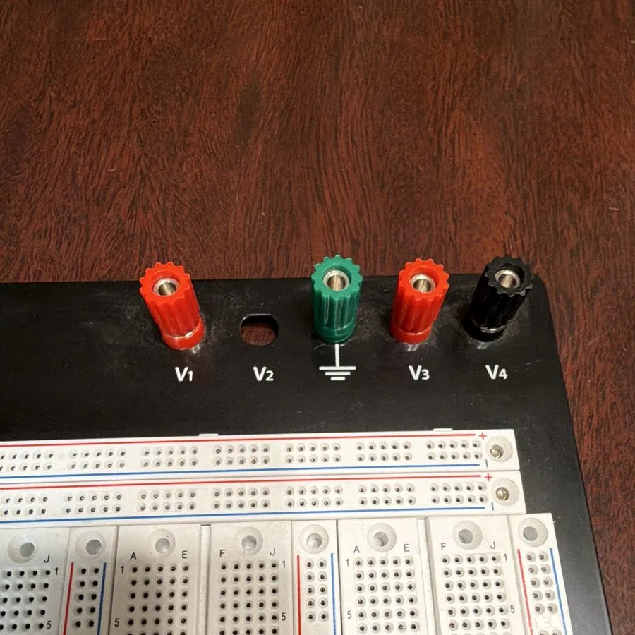 Электронный компонент Global Specialties PB-105M Solderless Breadboard 1050 Tie- — фото лота 2