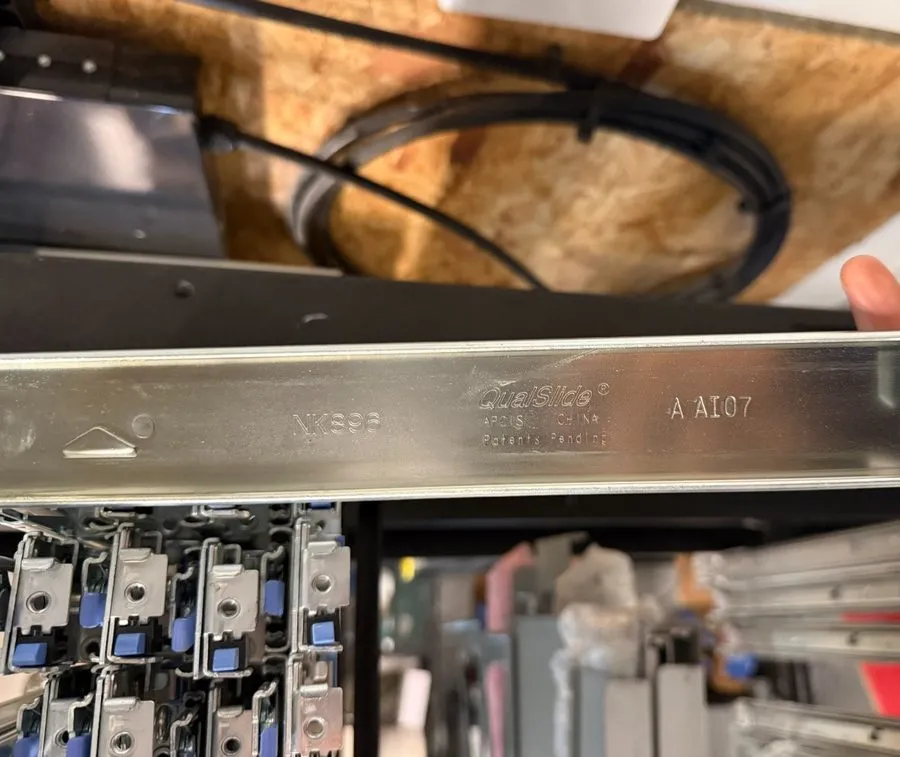 Комплект направляющих Dell PowerEdge 1950,R300 Rack Mount Server Rail Kit (L+R R — фото лота 1