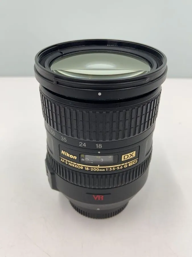 Объектив Nikon AF-S DX NIKKOR 18-140mm f / 3.5-5.6G ED VR AFSDXVR18-140G