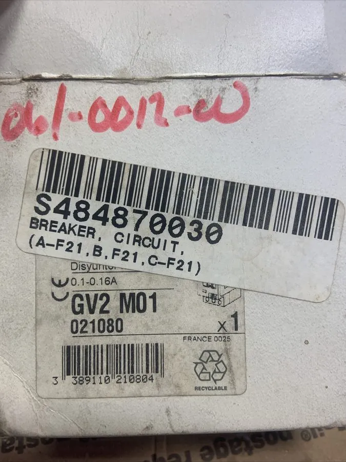 Автоматический выключатель TELEMECANIQUE GV2-M01 MOTOR CIRCUIT BREAKER 0.10-0.16
