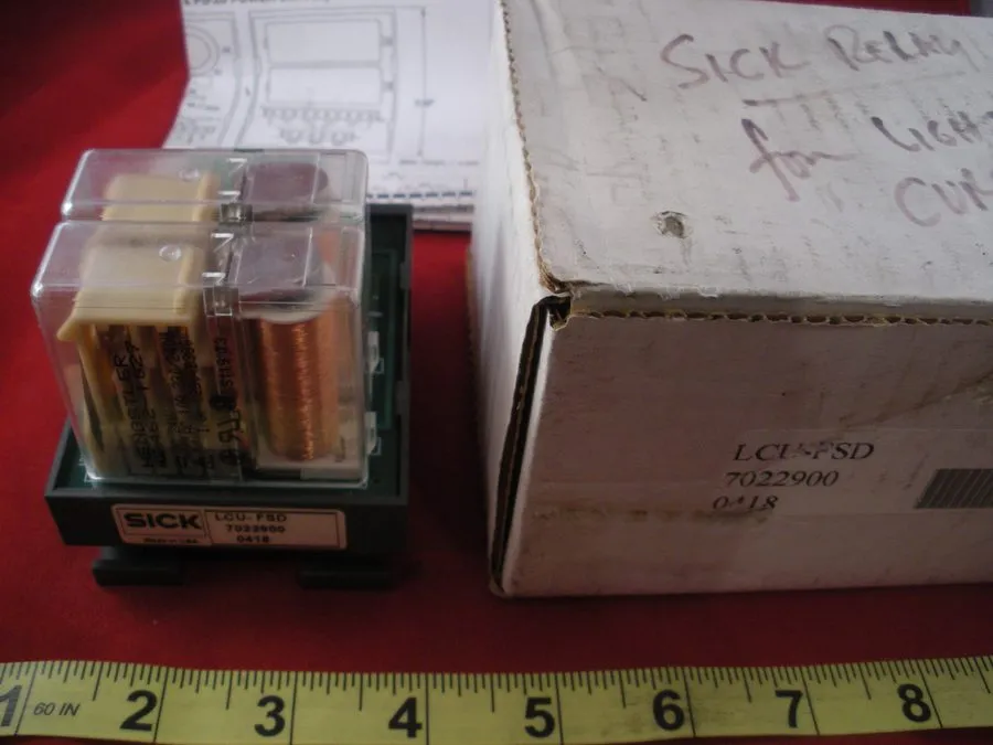 Световая завеса Sick LCU-FSD Light Curtain Safety Relay LCUFSD 7022900 0418 Modu