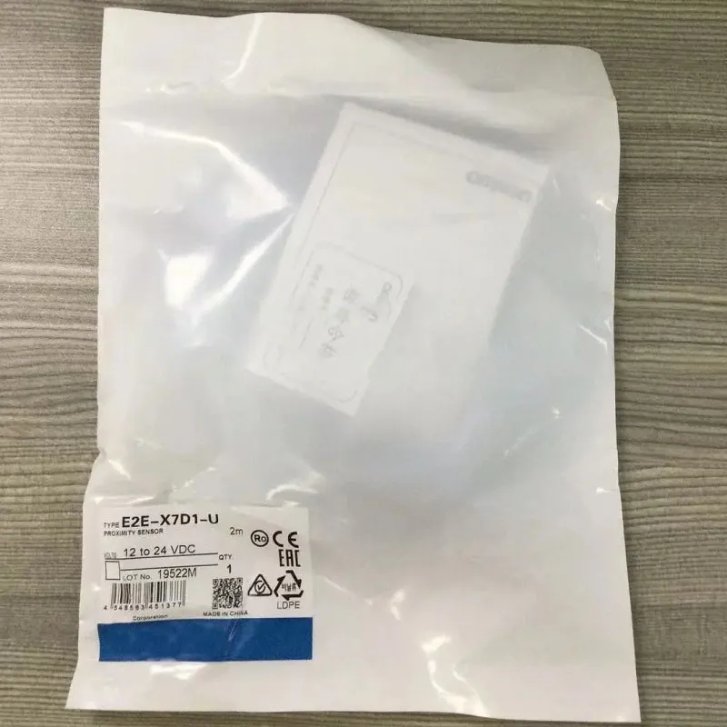 Датчик приближения Omron E2E-X7D1-U Proximity Switch Sensor