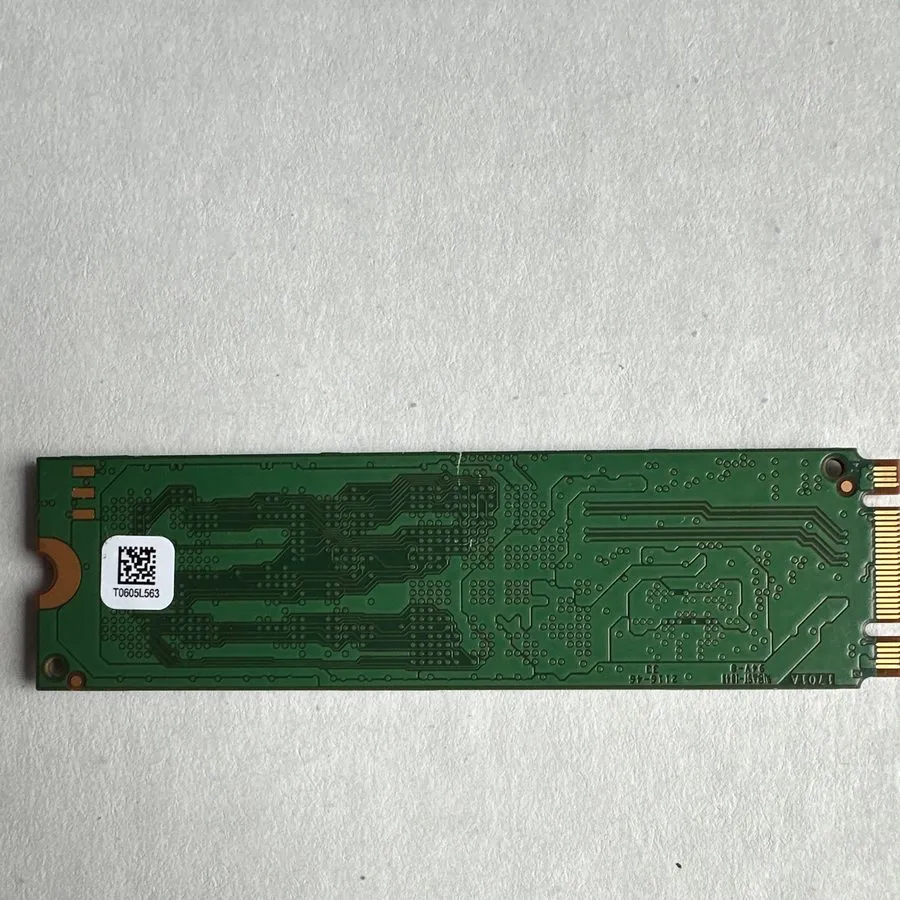 SSD-накопитель Micron M600 M.2 SATA SSD 256GB MTFDDAV256MBF-1AN1ZABHA — фото лота 1