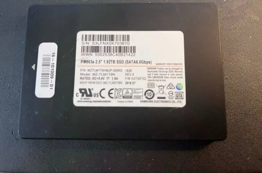 SSD-накопитель Samsung PM863a 2.5"1.92TB SSD SATA 6.0Gpbs Solid State Drive MZ-7