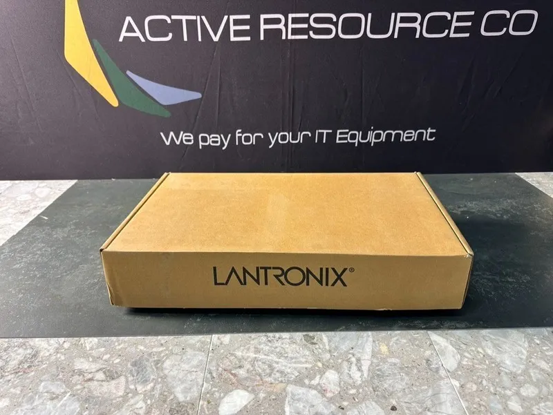 IIoT-устройство Lantronix SM24TAT2SA 24 Port Gigabit PoE+ Smart Managed Switch 3