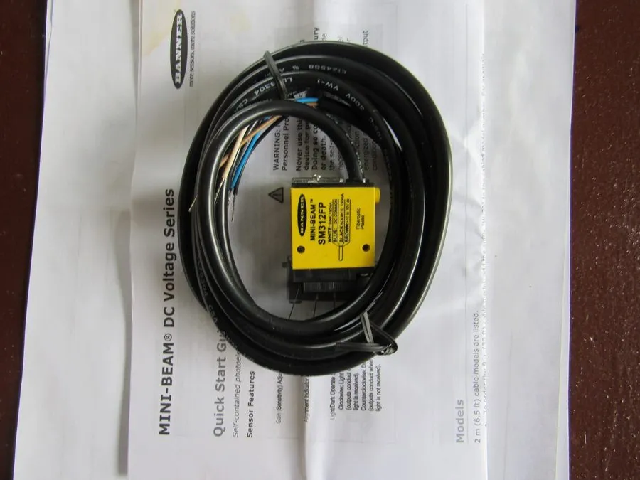Фотоэлектрический датчик Banner SM312FP Mini-Beam Photoelectric Sensor 10-30V DC