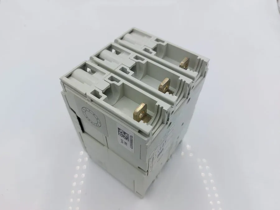 Автоматический выключатель Allen-Bradley 140MG-H8E-D10 Motor Protection Circuit  — фото лота 2