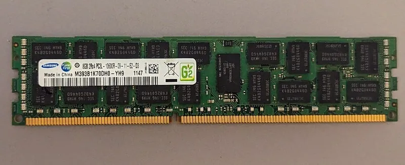 Модуль памяти Samsung M393B1K70DH0-YH9Q9 Samsung 8GB PC3-10600 DDR3-1333MHz ECC — фото лота 1
