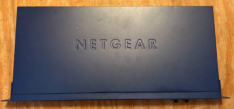 Коммутатор Netgear ProSafe GS716T v2 16-Port Gigabit Smart Ethernet Switch