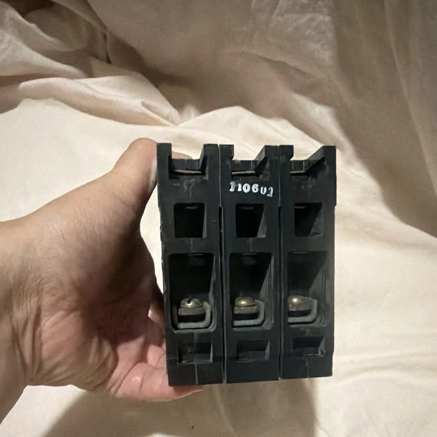 Автоматический выключатель Siemens Sentron Series 3 pole circuit breaker 20A 480