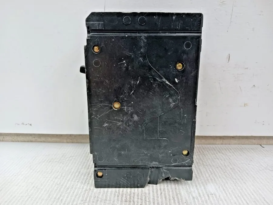 Автоматический выключатель Siemens Sentron 20 Amp Circuit Breaker 3 Pole 600 VAC