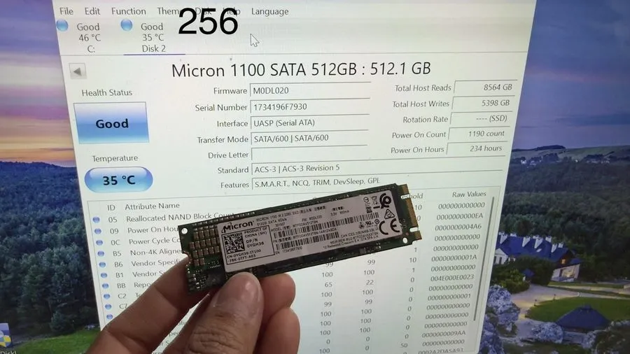 SSD-накопитель Micron 1100 512GB M.2 SATA III Internal SSD Green PCB MTFDDAV512T