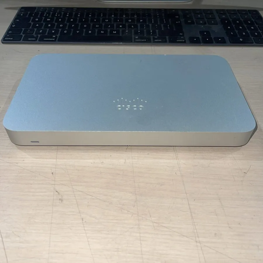 Маршрутизатор Cisco Meraki MX64-HW Router/Security Firewall 4-Port Cloud Managed