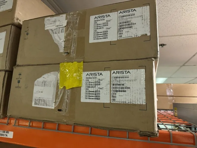 Коммутатор Arista DCS-7280SR-48C6-F Switch 48x 10Gb SFP+ & 6 x 100Gb QSFP28 Port
