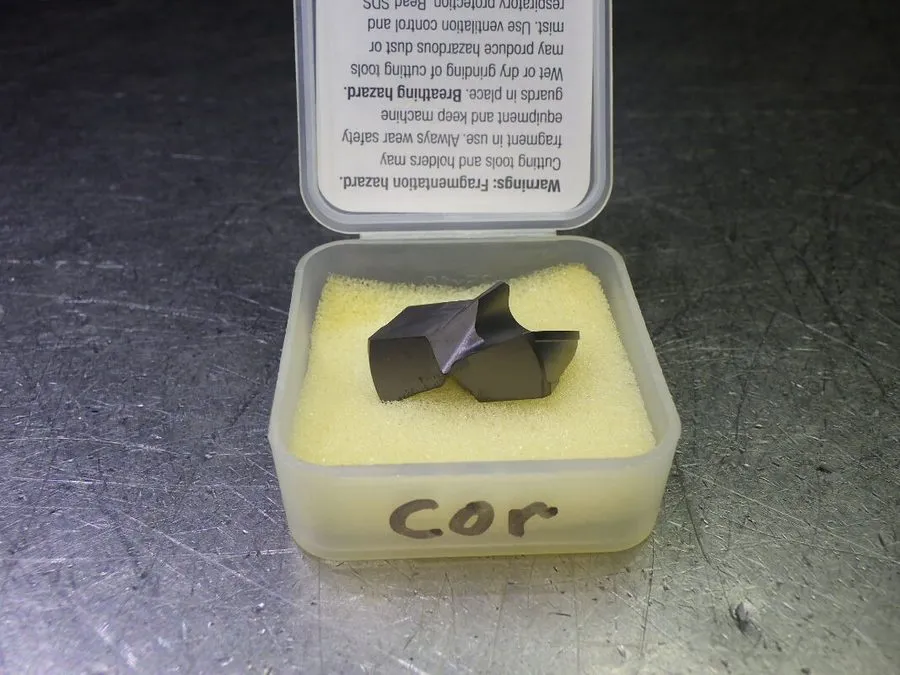 Режущий инструмент Kennametal KSEM2200FEGM KCPM45 22mm Carbide Drill Insert