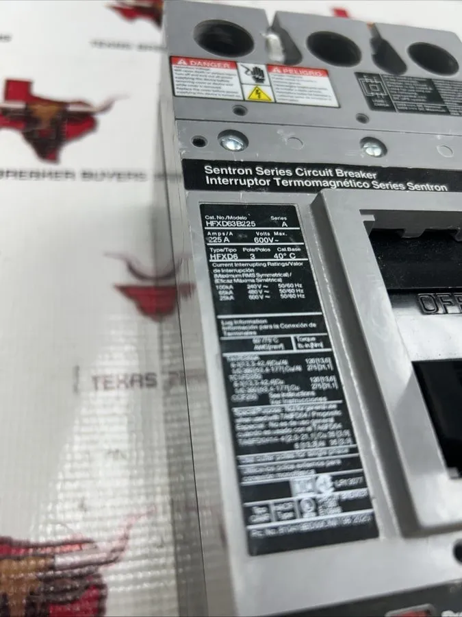 Автоматический выключатель SIEMENS SENTRON BREAKER HFXD63B225 225 AMP 600 VAC 3-