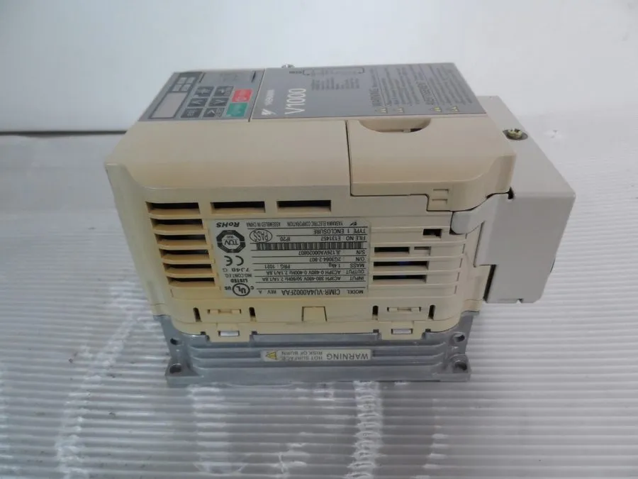 Частотный преобразователь Yaskawa CIMR-VU4A0002FAA V1000 AC Drive REV C 380-480V
