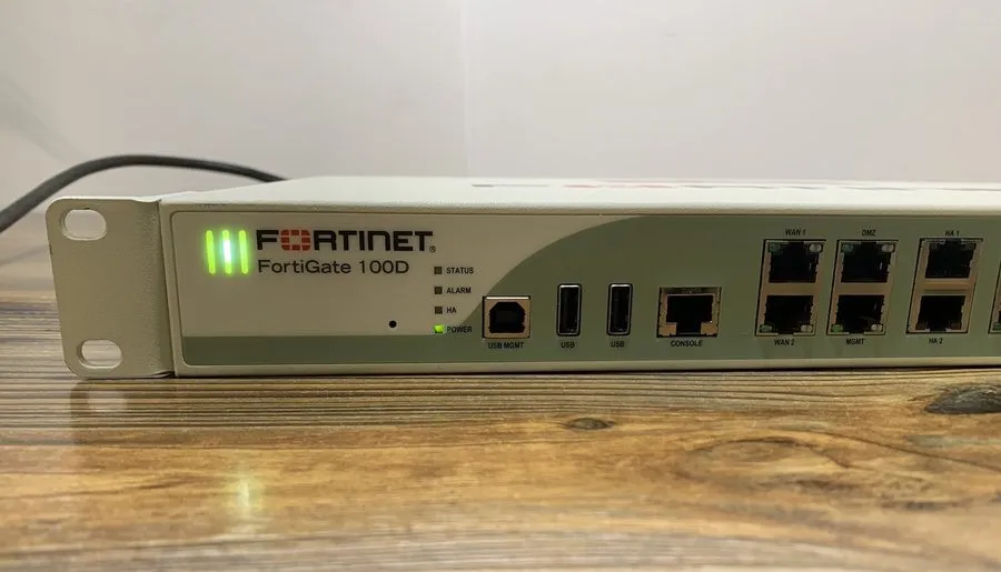 Межсетевой экран Fortinet FortiGate 100D 16 Port Security Appliance FG-100D