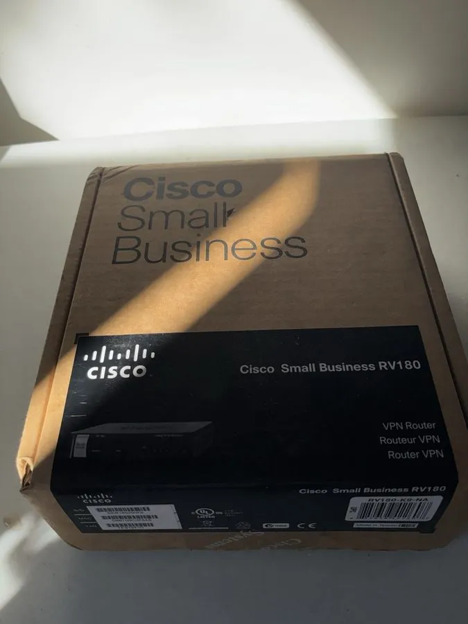 Маршрутизатор Cisco Small Business Single Band RV180 VPN 4 Port Router