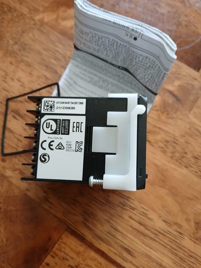 Датчик температуры OMRON Temperature Controller E5CC-QX2DSM-001 24VAC/DC 50/60Hz — фото лота 2