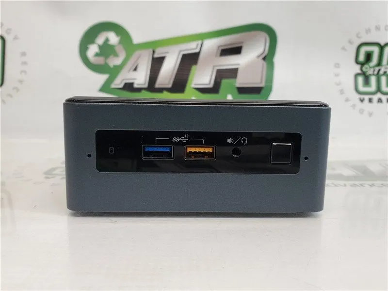 SSD-накопитель Intel NUC8i5BEHS Mini Desktop i5-8260U 1.6GHz 4GB 256GB NVMe 500G — фото лота 1