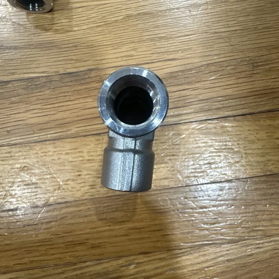 Фитинг 1- Swagelok Stainless Steel Pipe Tee Fitting, 3/8" Female NPT, SS-6-T